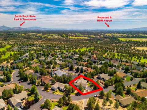 Tiny photo for 990 Victoria Falls Drive, Redmond, OR 97756 (MLS # 220224064)