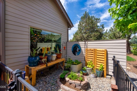 Tiny photo for 990 Victoria Falls Drive, Redmond, OR 97756 (MLS # 220224064)