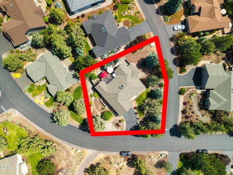 Tiny photo for 990 Victoria Falls Drive, Redmond, OR 97756 (MLS # 220224064)