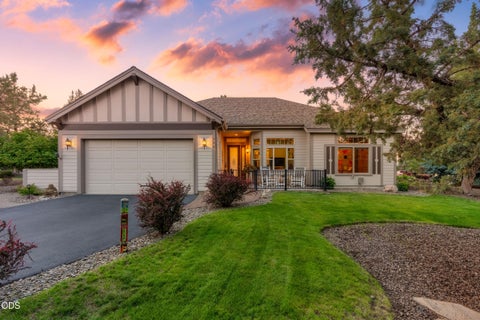 Photo of 990 Victoria Falls Drive, Redmond, OR 97756 (MLS # 220224064)