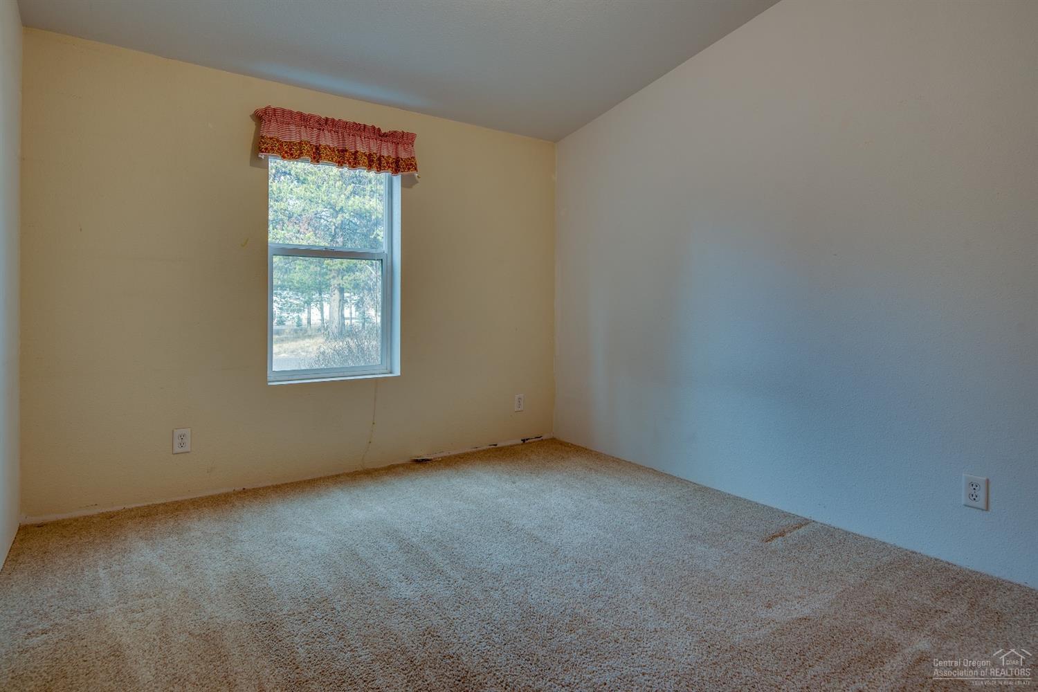 Los Pinos - Residential