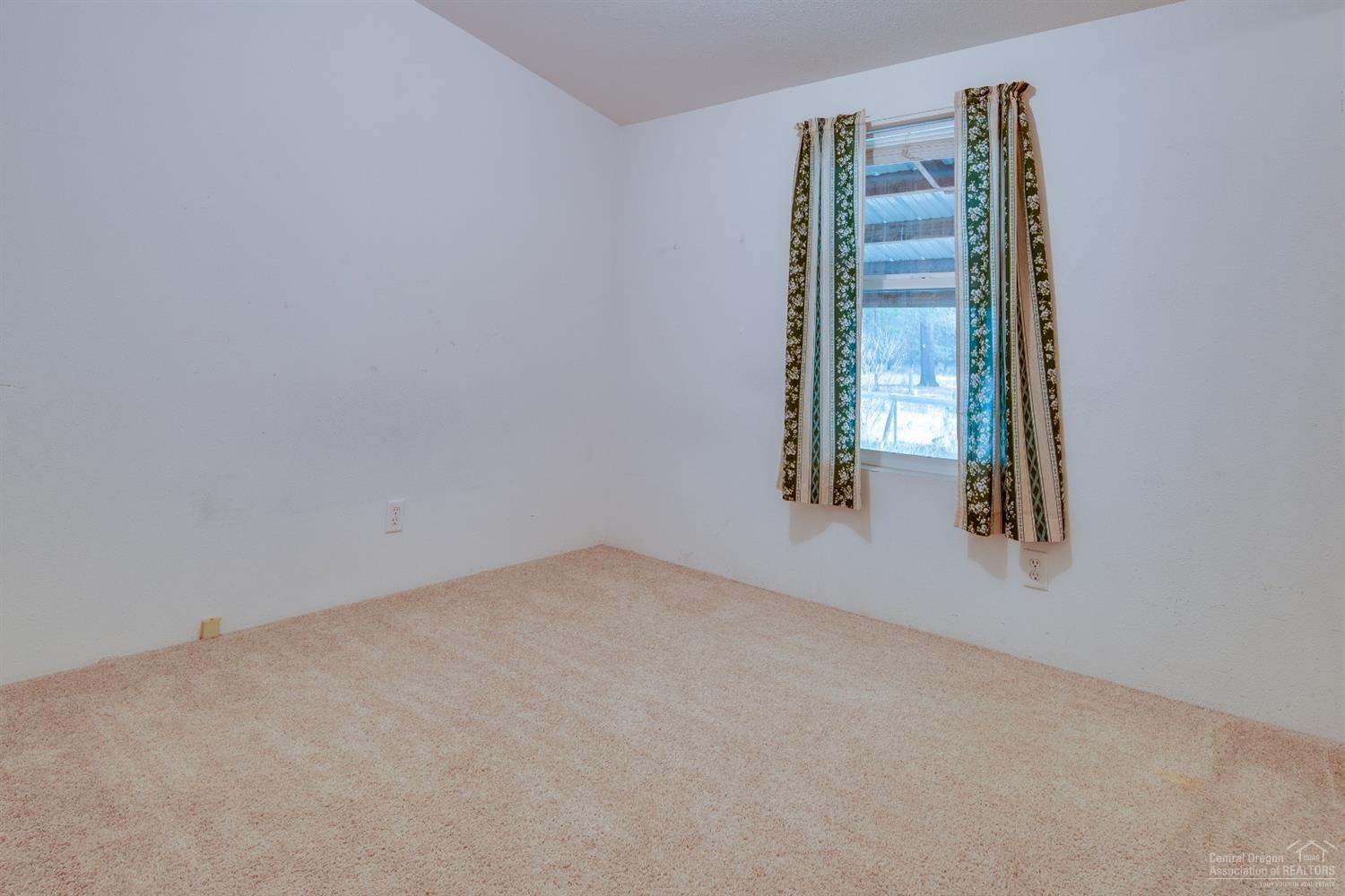 Los Pinos - Residential