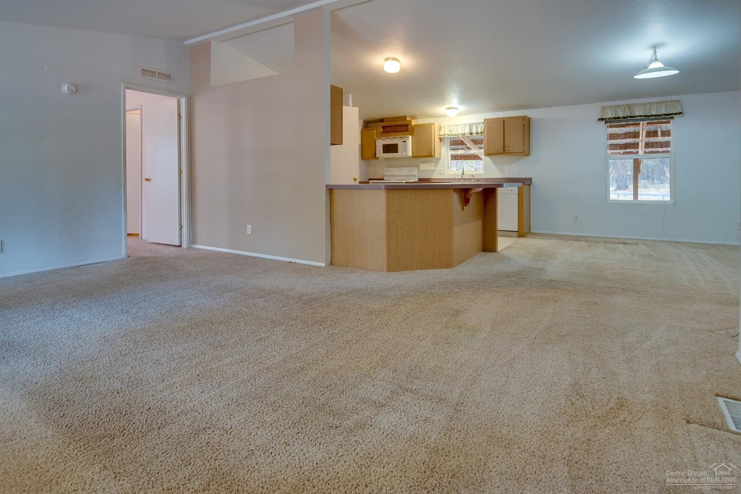 Los Pinos - Residential