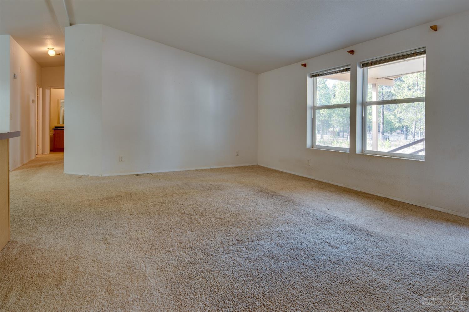 Los Pinos - Residential