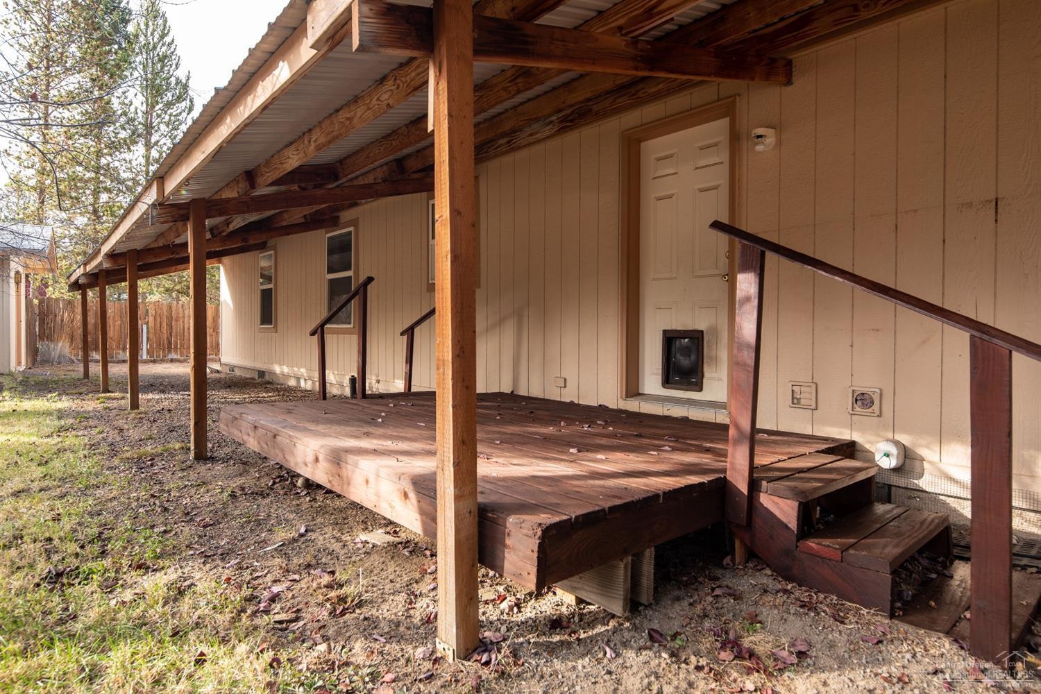 Los Pinos - Residential