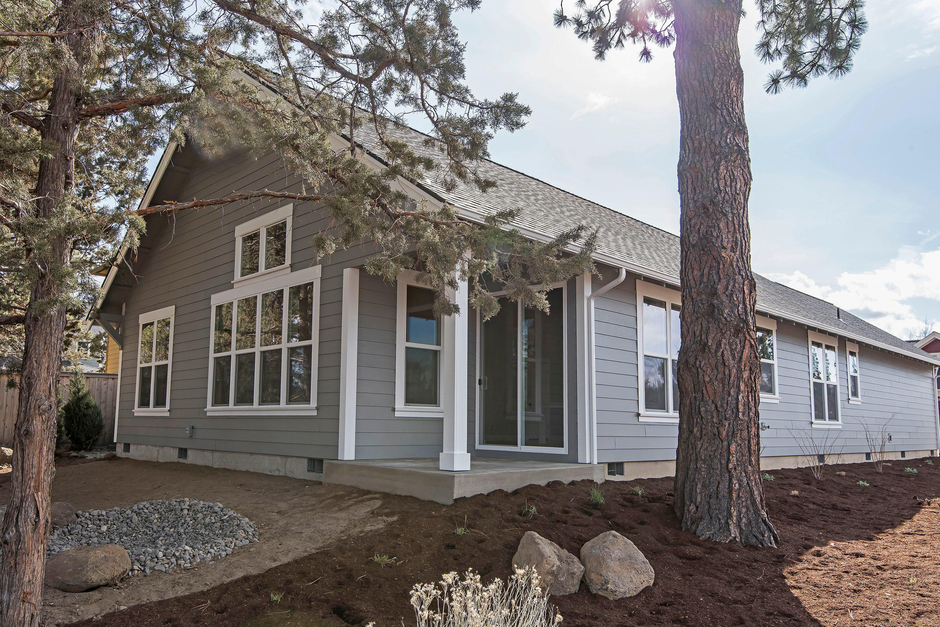 SaddleStone - Residential