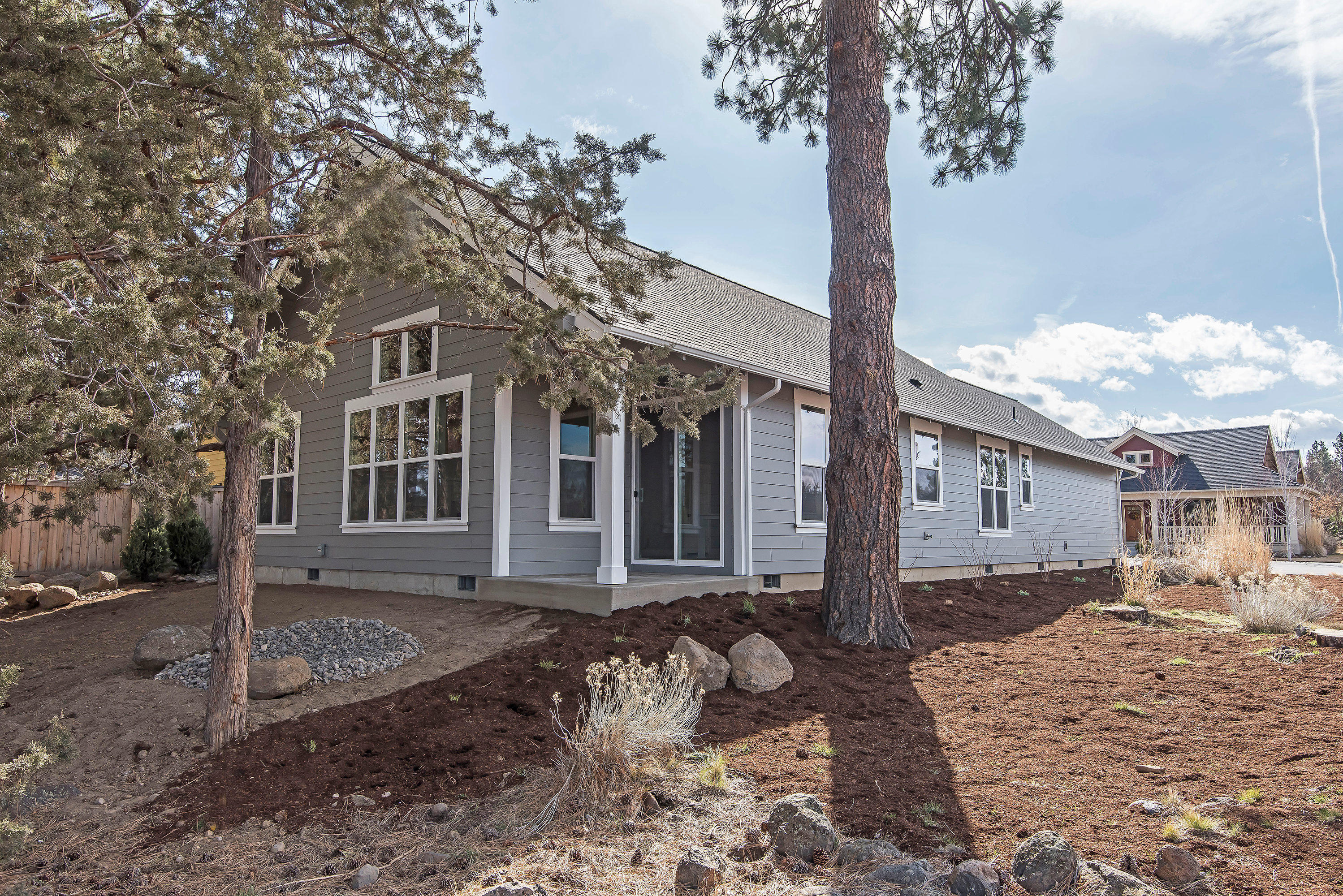 SaddleStone - Residential