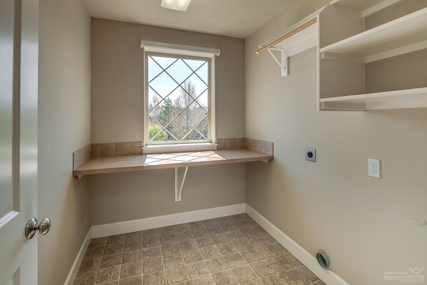 Lava Ridges - Residential