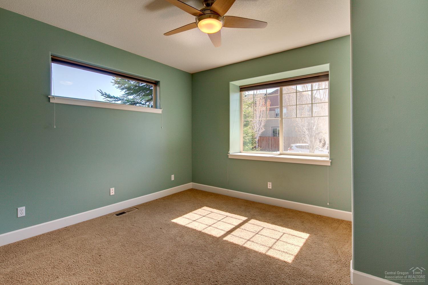 Lava Ridges - Residential