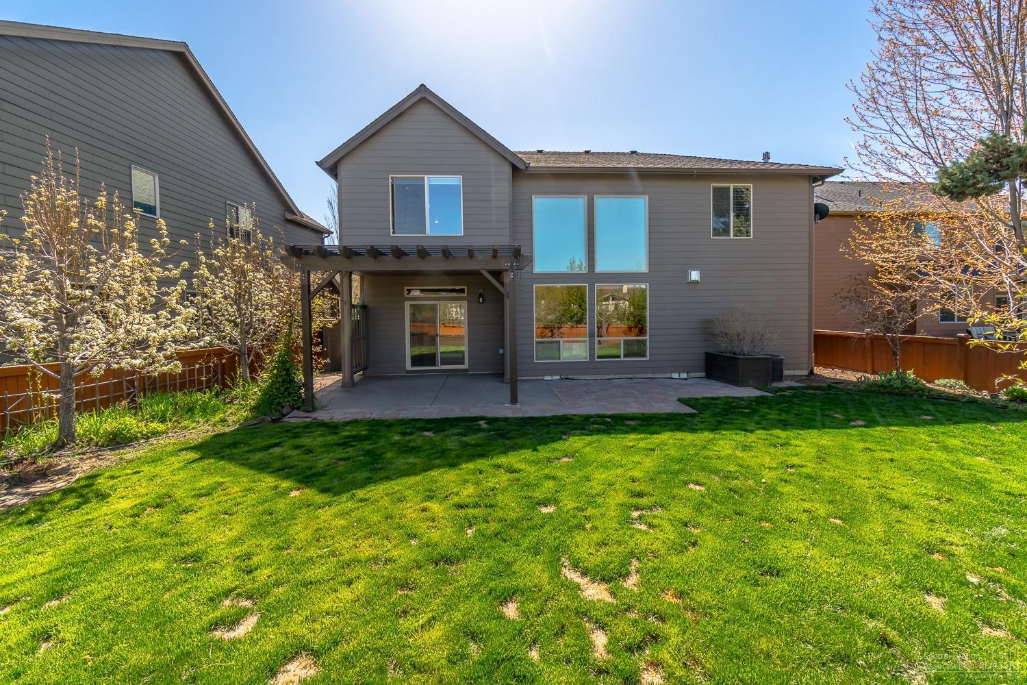 Lava Ridges - Residential