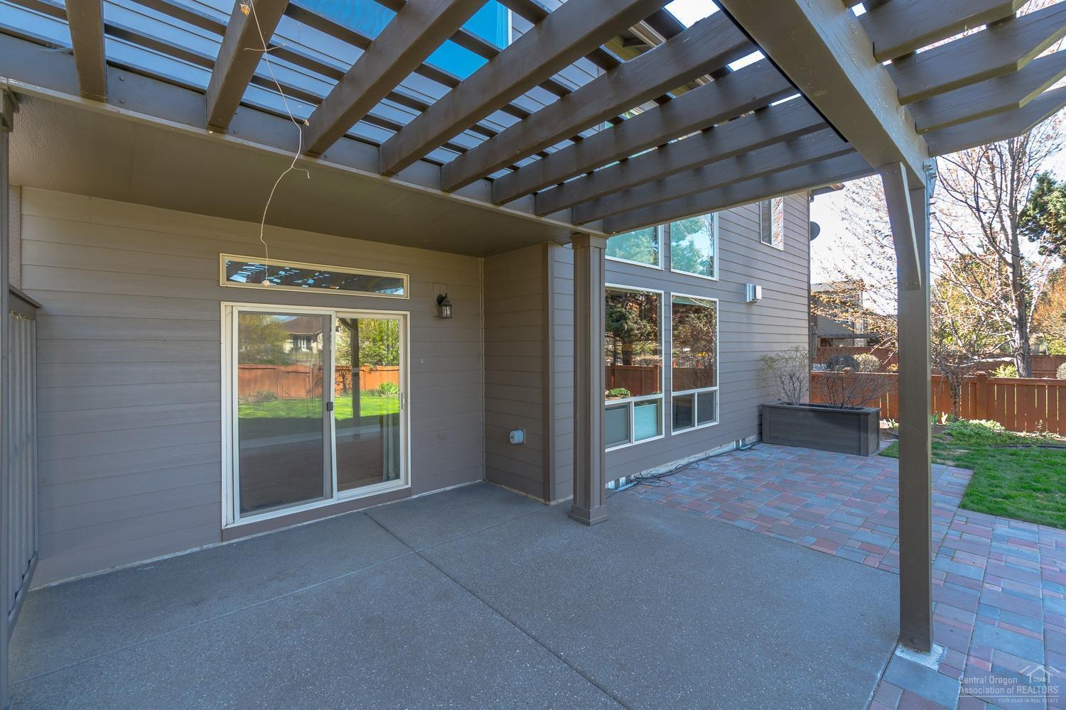 Lava Ridges - Residential