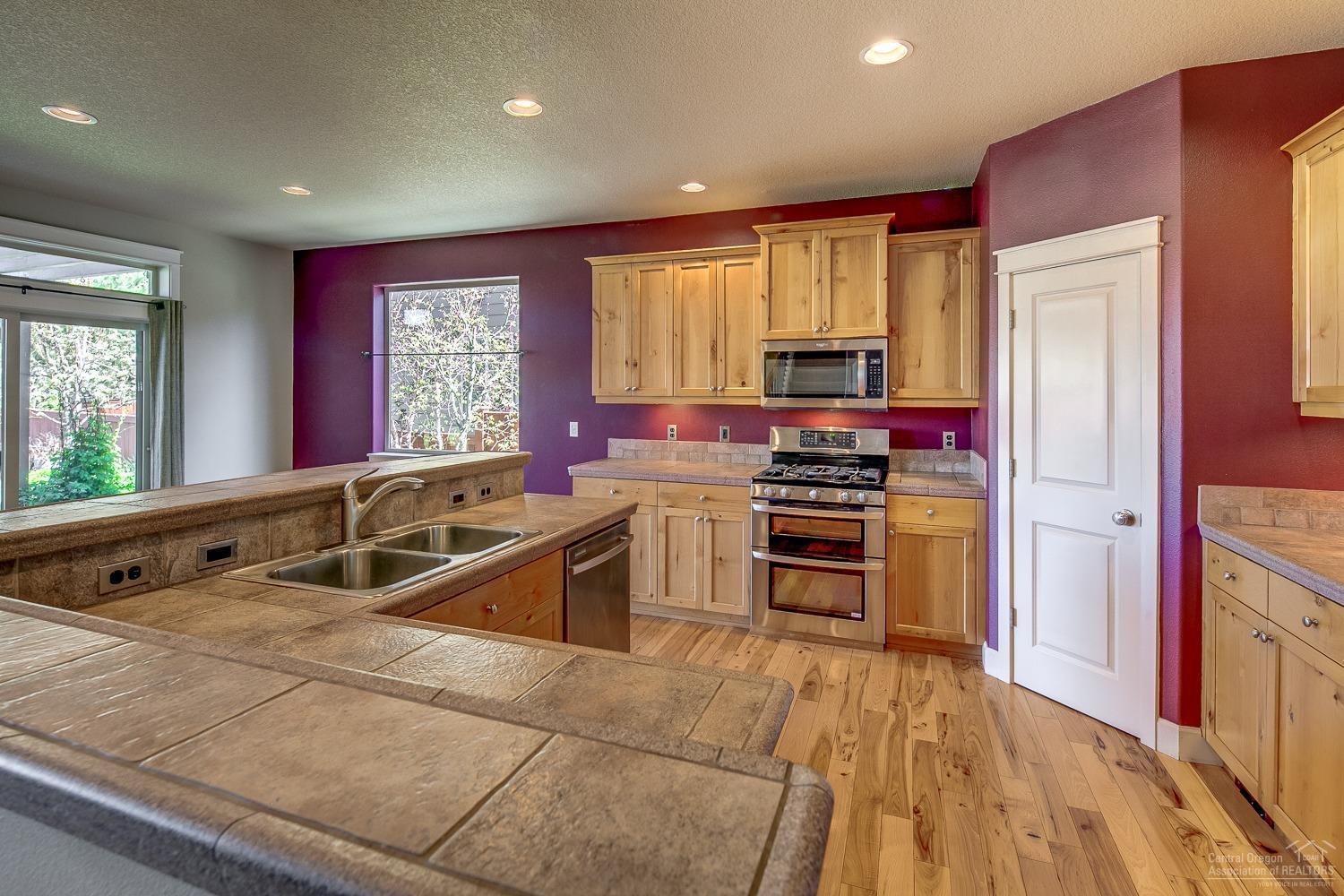 Lava Ridges - Residential