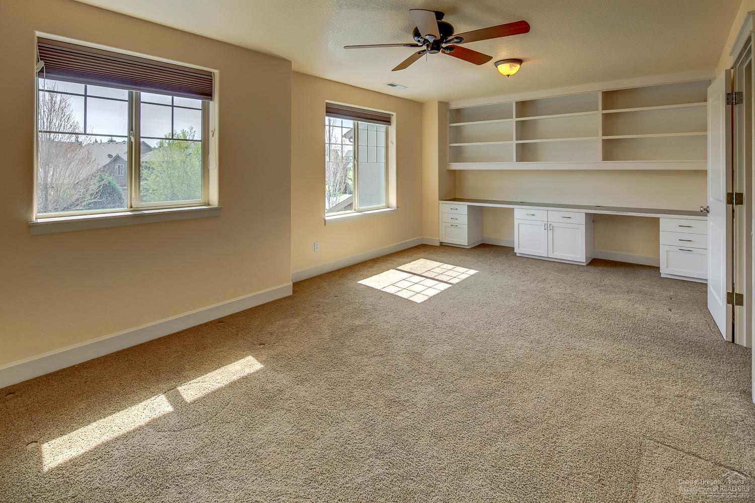 Lava Ridges - Residential