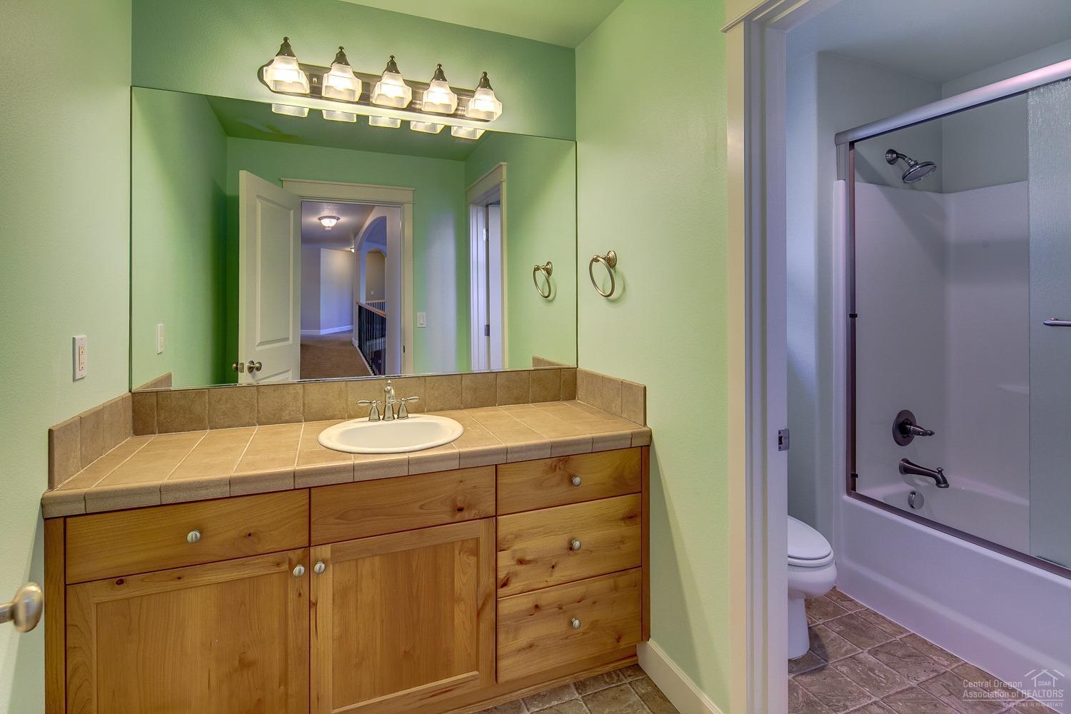 Lava Ridges - Residential