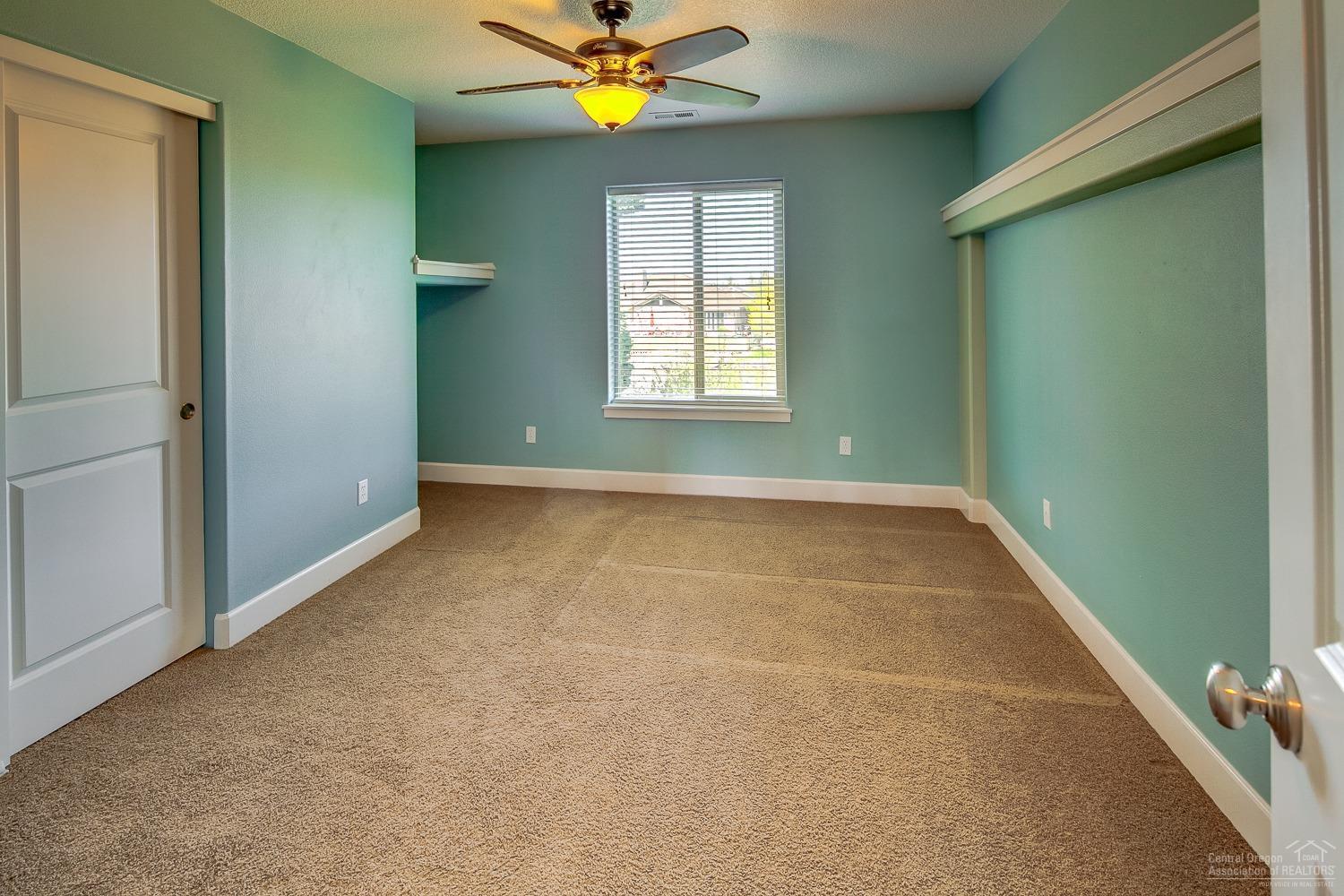 Lava Ridges - Residential