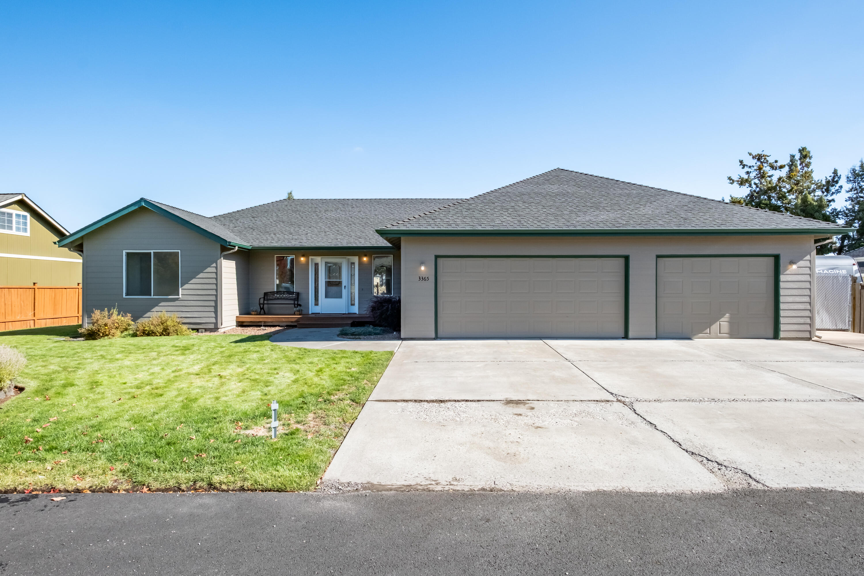 3365 NE Stonebrook Loop