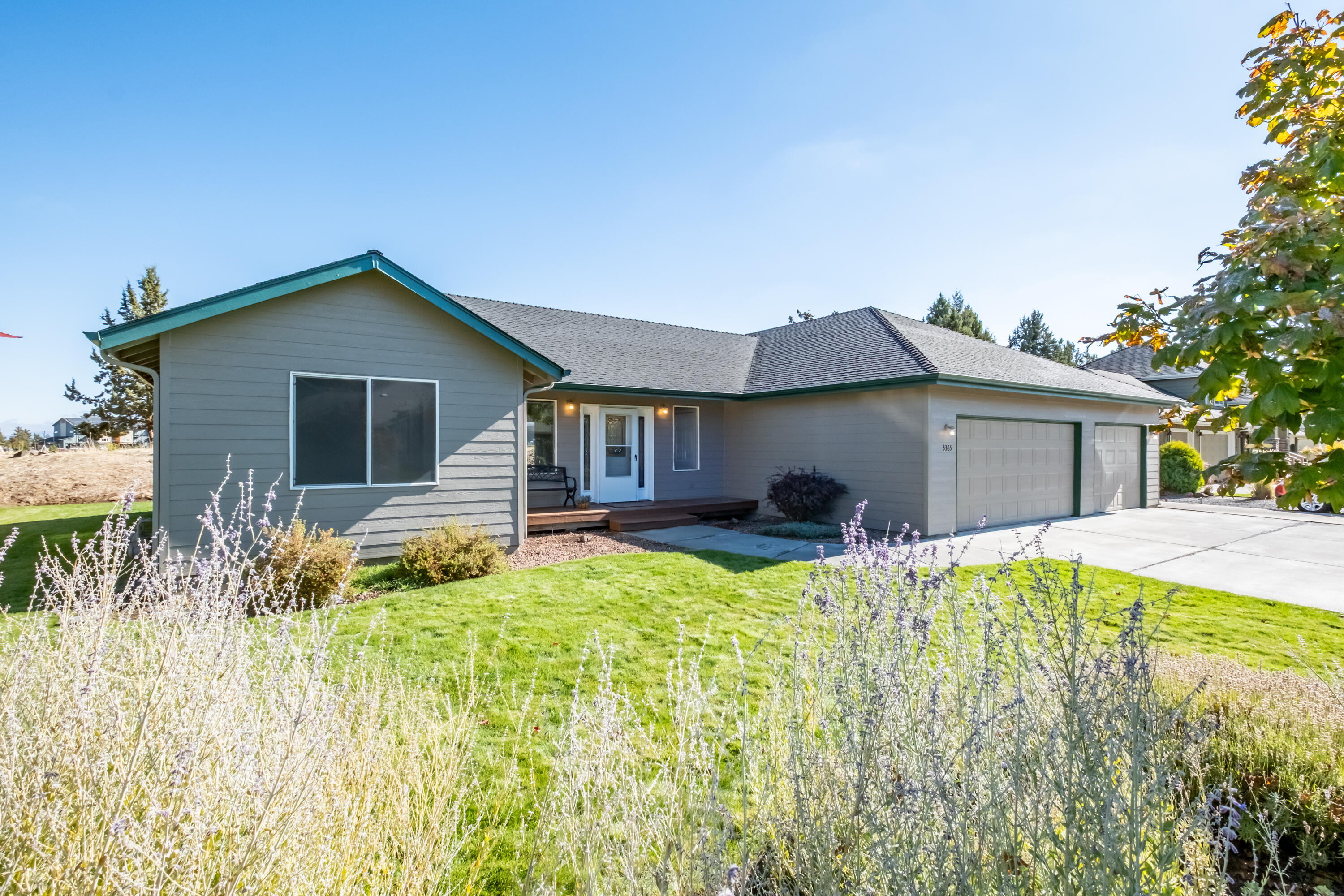 3365 NE Stonebrook Loop