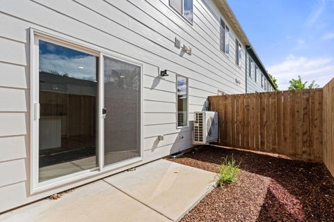 Tiny photo for 2024 Sunset Drive #1, Medford, OR 97501 (MLS # 220220234)