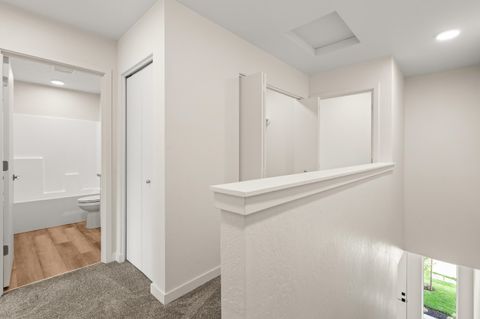 Tiny photo for 2024 Sunset Drive #1, Medford, OR 97501 (MLS # 220220234)