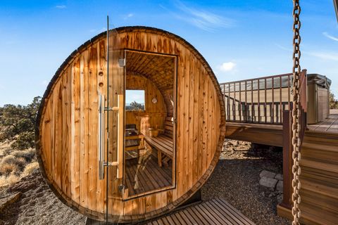 Tiny photo for 11039 SW Ranch Road, Powell Butte, OR 97753 (MLS # 220212586)