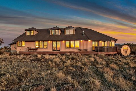 Tiny photo for 11039 SW Ranch Road, Powell Butte, OR 97753 (MLS # 220212586)