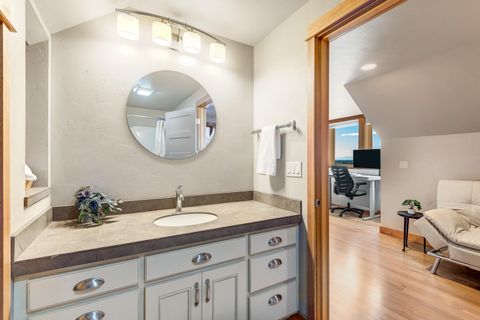 Tiny photo for 11039 SW Ranch Road, Powell Butte, OR 97753 (MLS # 220212586)