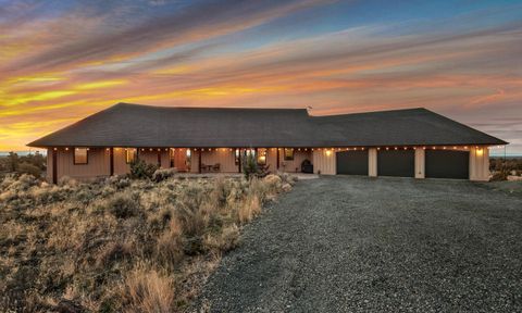 Tiny photo for 11039 SW Ranch Road, Powell Butte, OR 97753 (MLS # 220212586)