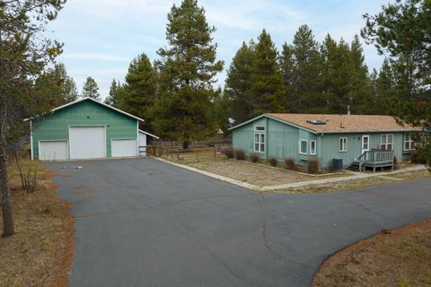 Photo of 15728 Eastwind Court, La Pine, OR 97739 (MLS # 220212810)