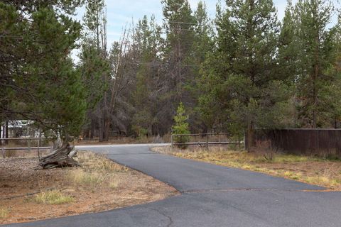 Tiny photo for 15728 Eastwind Court, La Pine, OR 97739 (MLS # 220212810)