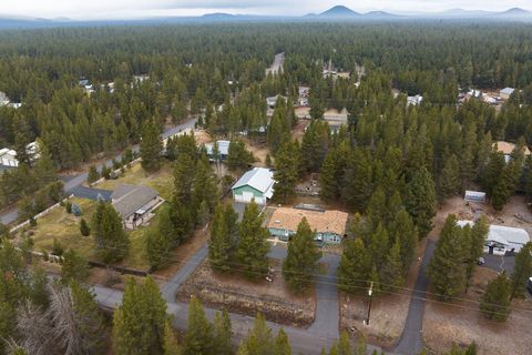 Tiny photo for 15728 Eastwind Court, La Pine, OR 97739 (MLS # 220212810)