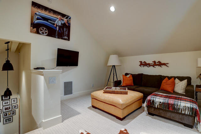 Vandevert Ranch - Residential