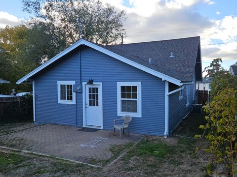 Tiny photo for 221 Hillside Avenue, Klamath Falls, OR 97601 (MLS # 220210896)