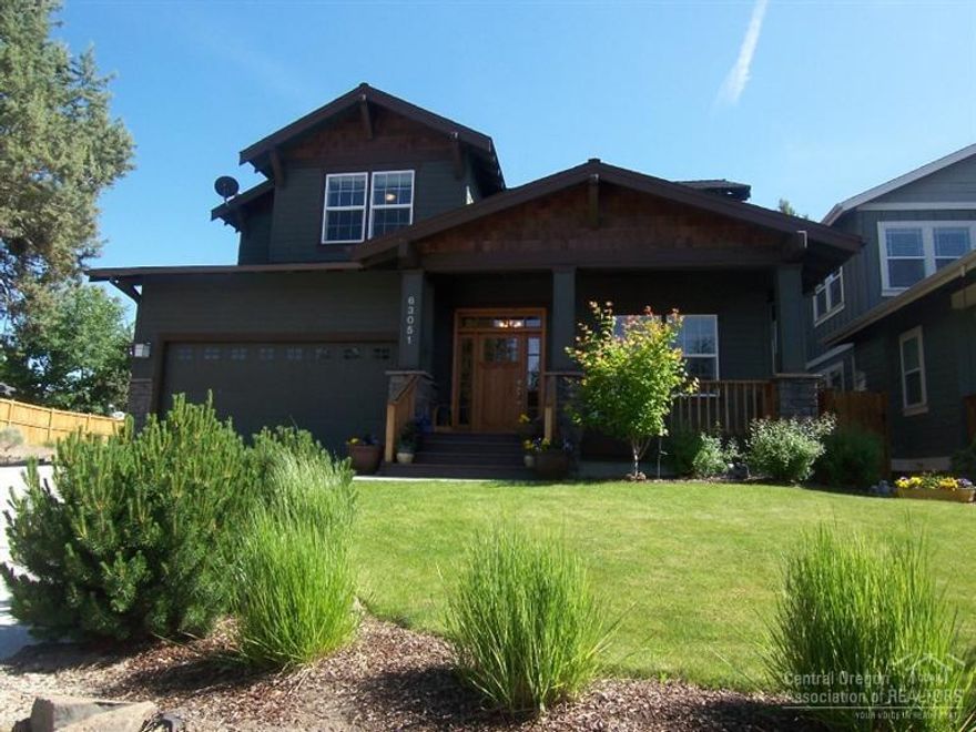 Beautiful like-new NW Bend home w/ outstanding finishes. Expansive great room with vaulted ceilings, lots of windows & gas fireplace. Gorgeous kitchen w/ knotty alder cabinets, center island w/ second prep sink, granite & slate, stainless appliances. Main level office w/ built-ins. Master w/ vaulted ceiling, walk-in closet, tile shower, & spa-like soaking tub. Birch hardwood floors, full tile bathrooms & laundry room. Central A/C. Inviting covered porch. Landscaped, fenced, sprinklered. Great neighborhood.