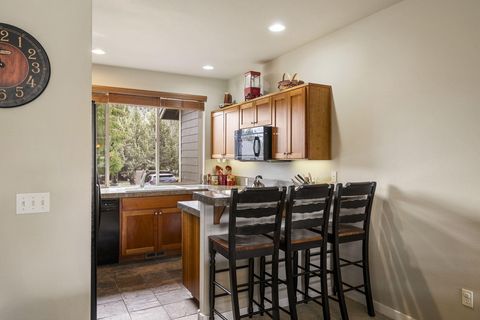 Tiny photo for 679 Sage Country Court, Redmond, OR 97756 (MLS # 220219608)