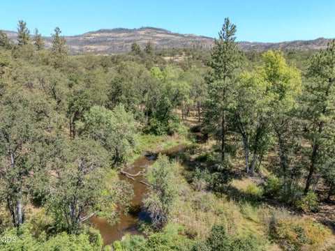 Tiny photo for 688 Worthington Road, Eagle Point, OR 97524 (MLS # 220227181)