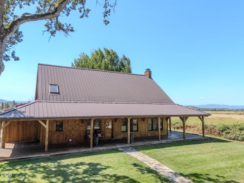 Tiny photo for 688 Worthington Road, Eagle Point, OR 97524 (MLS # 220227181)