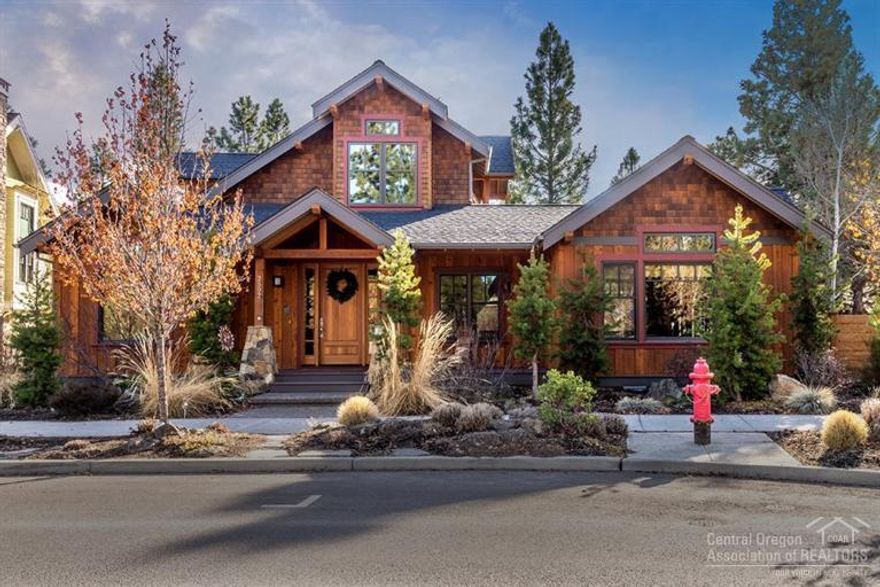 Rare opportunity to own one of NWX's most beautiful custom homes. Located on a large corner lot on Compass Park this G Welch home includes a large open floor plan, den or 4th bedroom, family room, huge wood windows, wool carpet, heated tile, Brazilian tigerwood flooring, open beams, vaulted ceilings, reclaimed wood, and a plaster fireplace. SS appliances, icestone counters, solar hot water, quarter sawn cherry/alder cabinets, farm sink, and walk-in pantry.