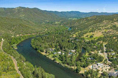 Tiny photo for 8993 John Day Drive, Gold Hill, OR 97525 (MLS # 220221158)