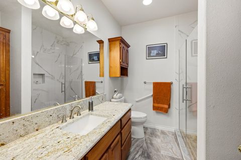 Tiny photo for 8993 John Day Drive, Gold Hill, OR 97525 (MLS # 220221158)