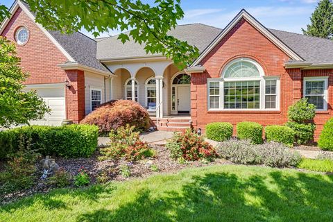 Photo of 8993 John Day Drive, Gold Hill, OR 97525 (MLS # 220221158)
