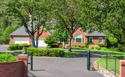 Tiny photo for 8993 John Day Drive, Gold Hill, OR 97525 (MLS # 220221158)