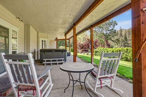 Tiny photo for 8993 John Day Drive, Gold Hill, OR 97525 (MLS # 220221158)