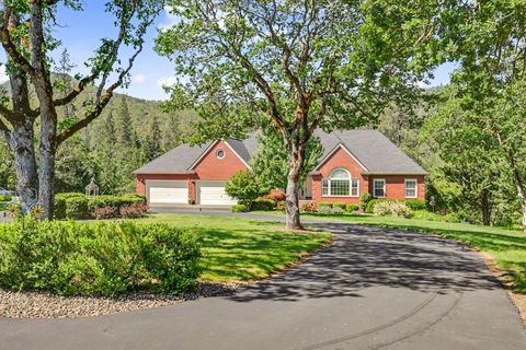 Tiny photo for 8993 John Day Drive, Gold Hill, OR 97525 (MLS # 220221158)