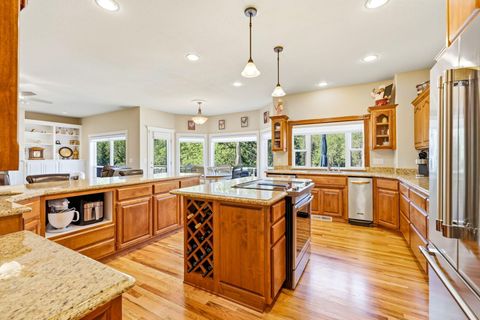 Tiny photo for 8993 John Day Drive, Gold Hill, OR 97525 (MLS # 220221158)