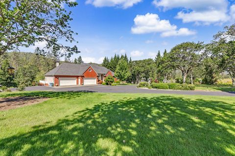 Tiny photo for 8993 John Day Drive, Gold Hill, OR 97525 (MLS # 220221158)