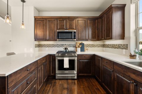 Tiny photo for 11137 Desert Sky Loop, Redmond, OR 97756 (MLS # 220217027)
