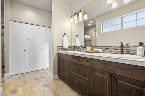 Tiny photo for 11137 Desert Sky Loop, Redmond, OR 97756 (MLS # 220217027)