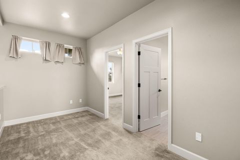 Tiny photo for 11137 Desert Sky Loop, Redmond, OR 97756 (MLS # 220217027)