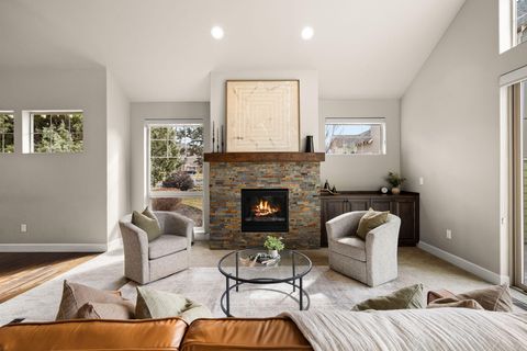 Tiny photo for 11137 Desert Sky Loop, Redmond, OR 97756 (MLS # 220217027)