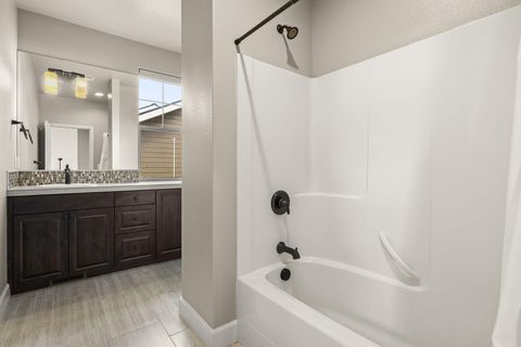 Tiny photo for 11137 Desert Sky Loop, Redmond, OR 97756 (MLS # 220217027)